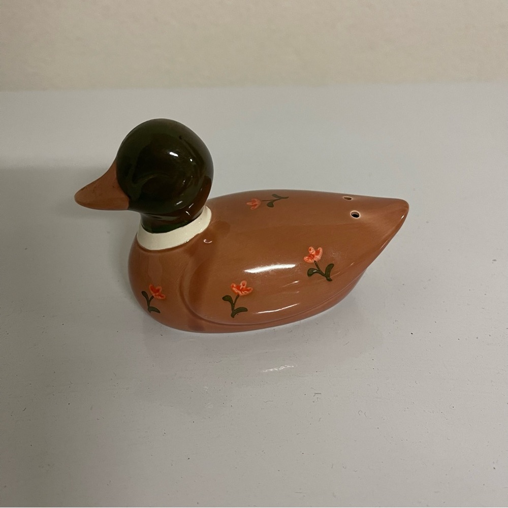 Vintage Japan ceramics salt pepper shaker NWT